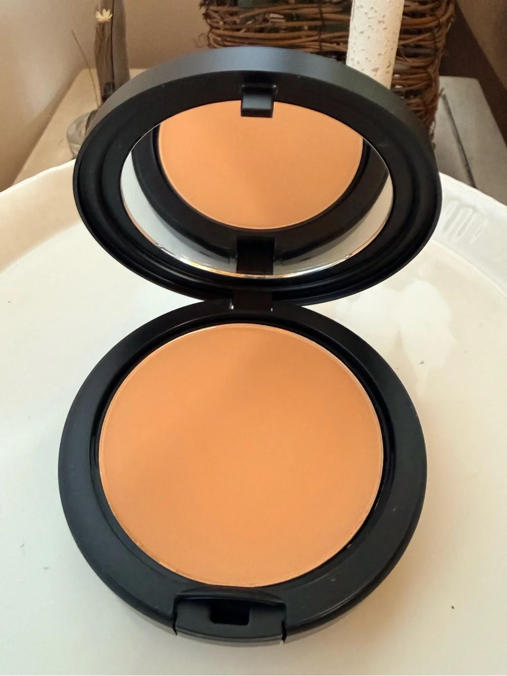 MAC Studio Fix Powder Plus Foundation - New in Box